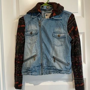 Billabong Hooded Jean Jacket - EUC